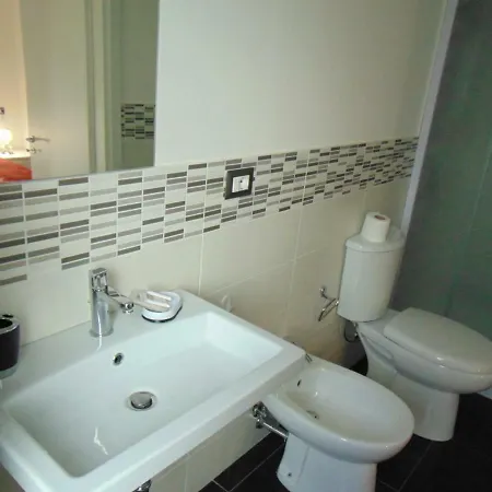 Etna's Tourist Bed & Breakfast 3*